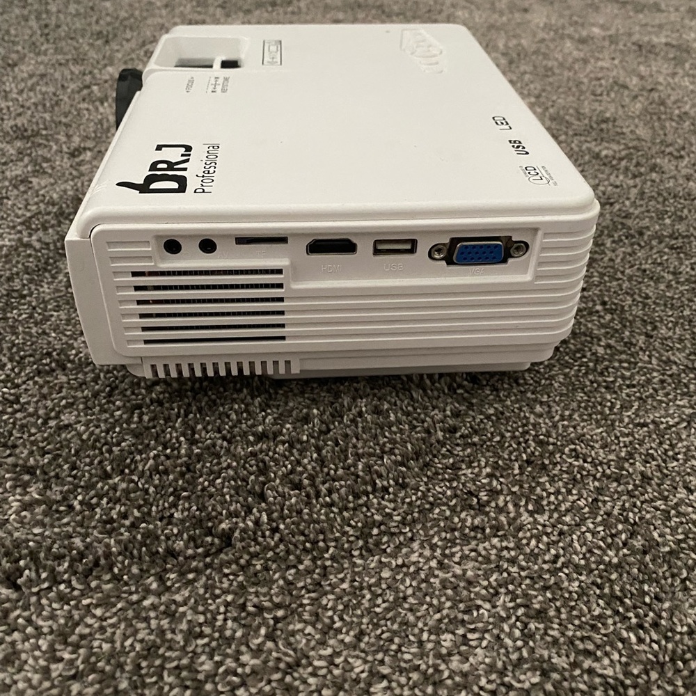 Projector - Picture 4 of 6